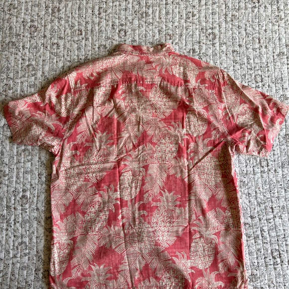 Men’s Button Down (L) / Bundle to SAVE! - Picture 3 of 3